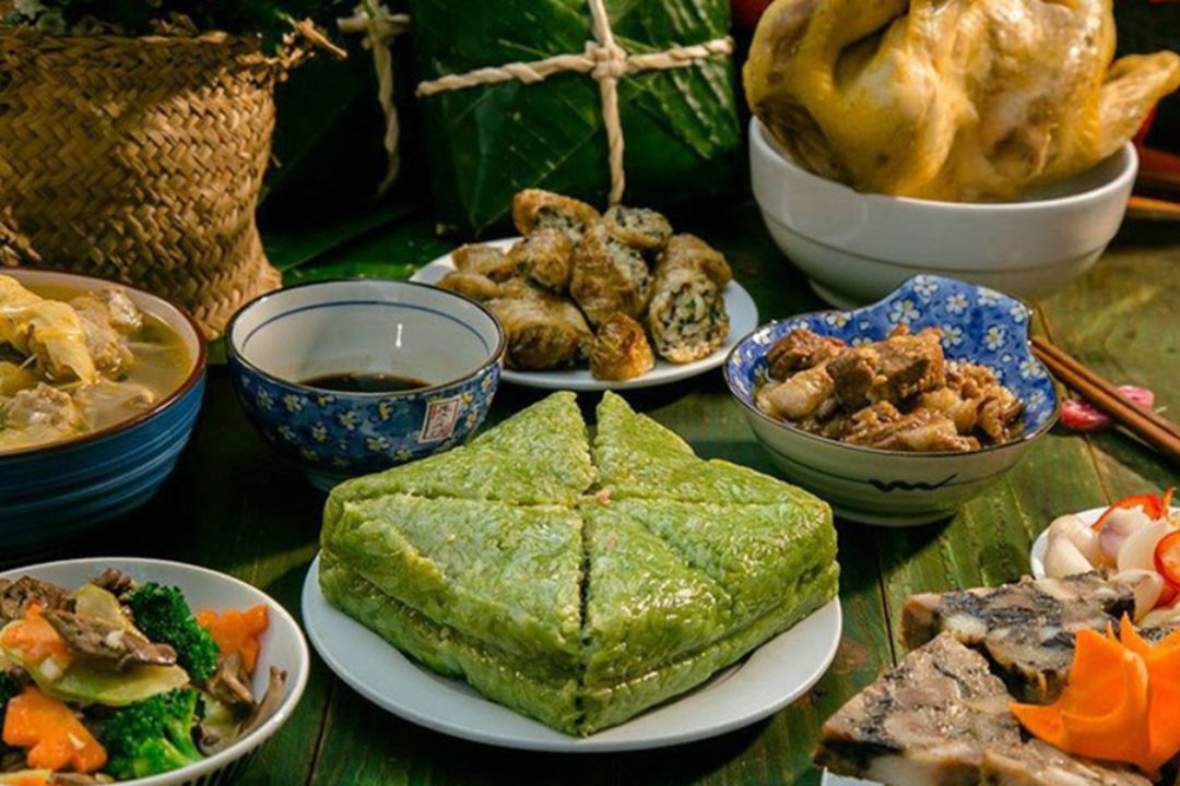 BÁNH CHƯNG – A SYMBOL OF TRADITIONAL TET CUISINE IN VIETNAM