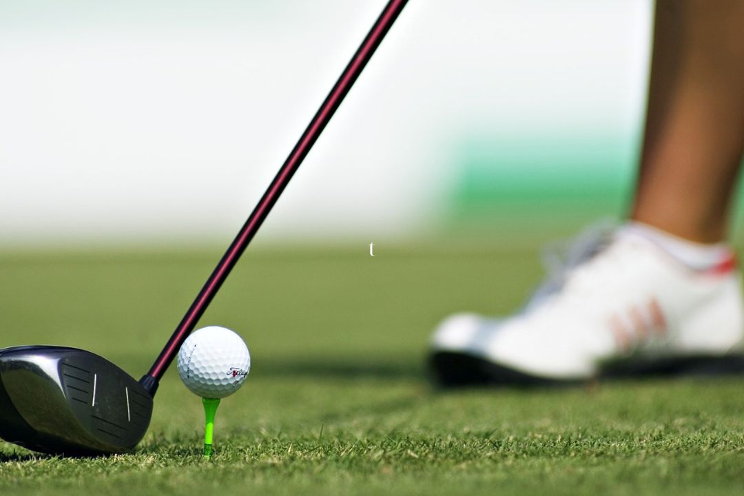 Guidance on Chipping Technique in Golf