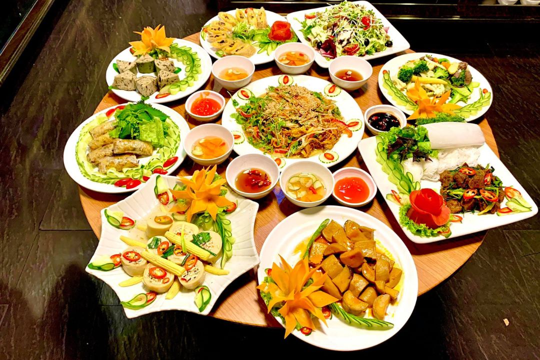 Check-in at 7 Delicious Vegetarian Buffet Addresses in Hanoi
